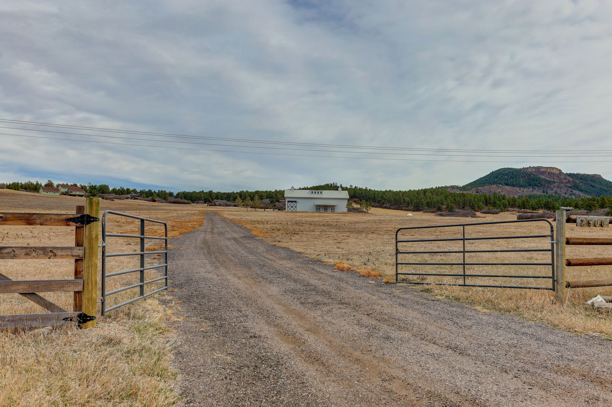 2900 South Perry Park Road Sedalia, CO 80135 - Photo 4 of 22