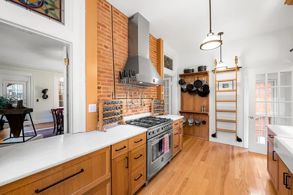 Contact Agent | 16 West Read Street, Baltimore, MD 21201