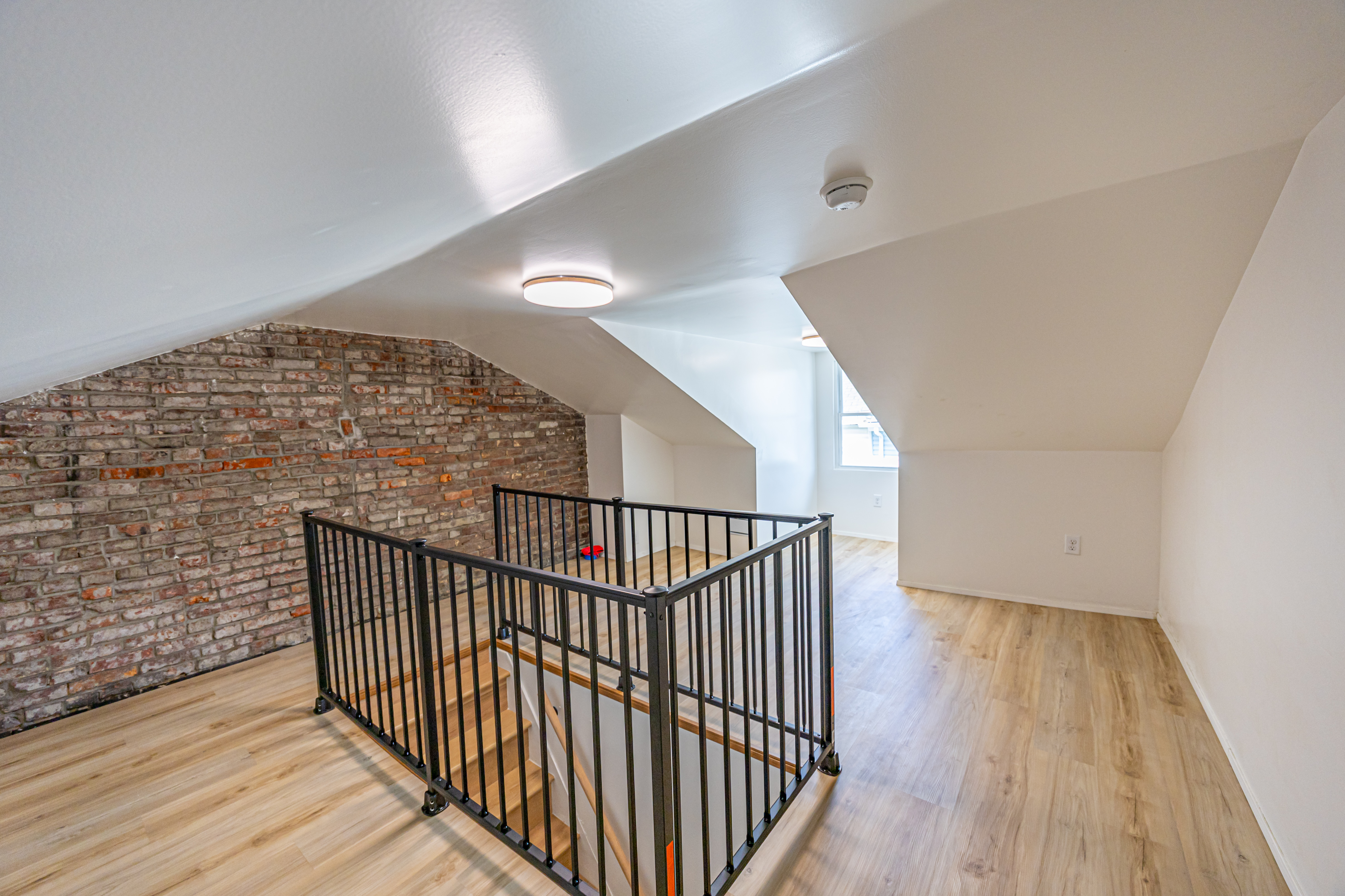 5162 Natrona Way Pittsburgh, PA 15201 - Photo 14 of 16