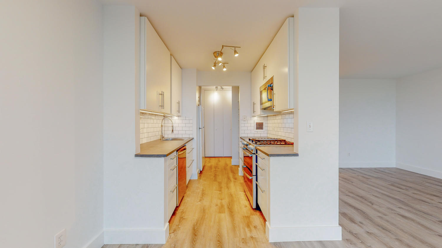 112-01 Queens Boulevard, Unit 16D Queens, NY 11375 - Photo 3 of 28