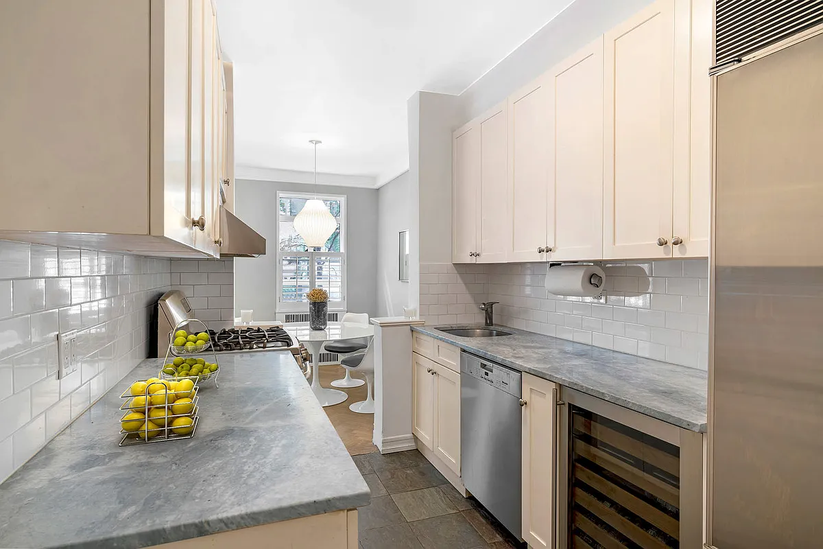 140 Riverside Drive, Unit 1C Manhattan, NY 10024 - Photo 4 of 12