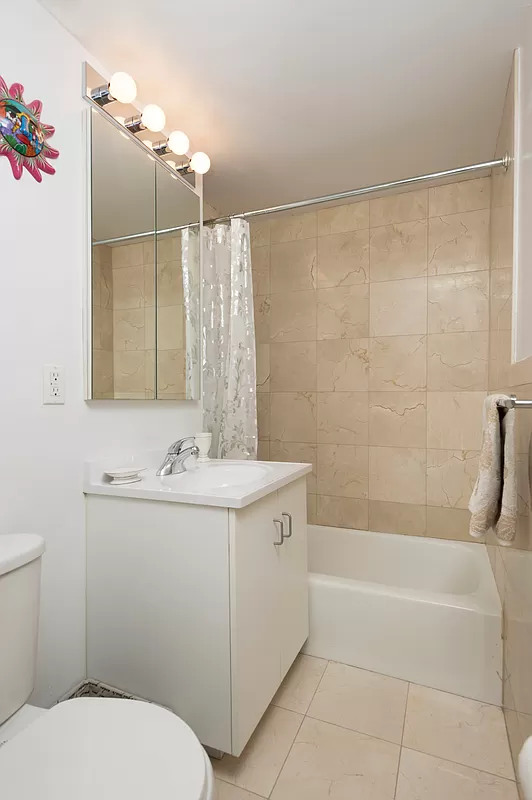 304 West 88th Street, Unit 1D Manhattan, NY 10024 - Photo 5 of 7