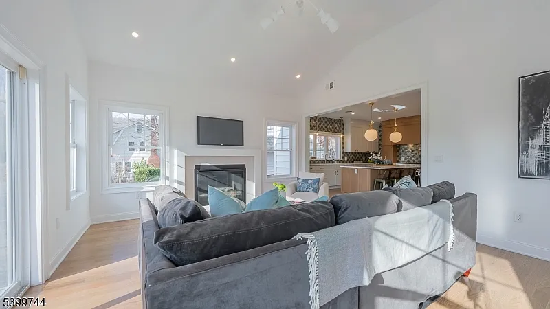 6 Berkeley Road Millburn, NJ 07041 - Photo 17 of 49