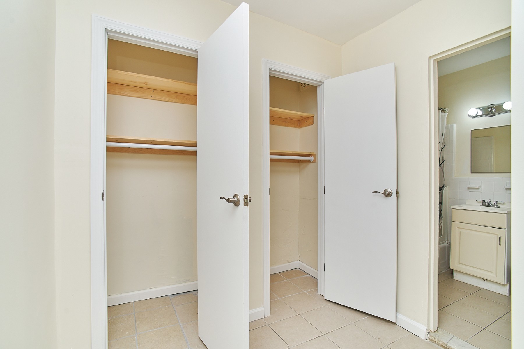 1055 2nd Avenue, Unit 4W Manhattan, NY 10022 - Photo 6 of 8