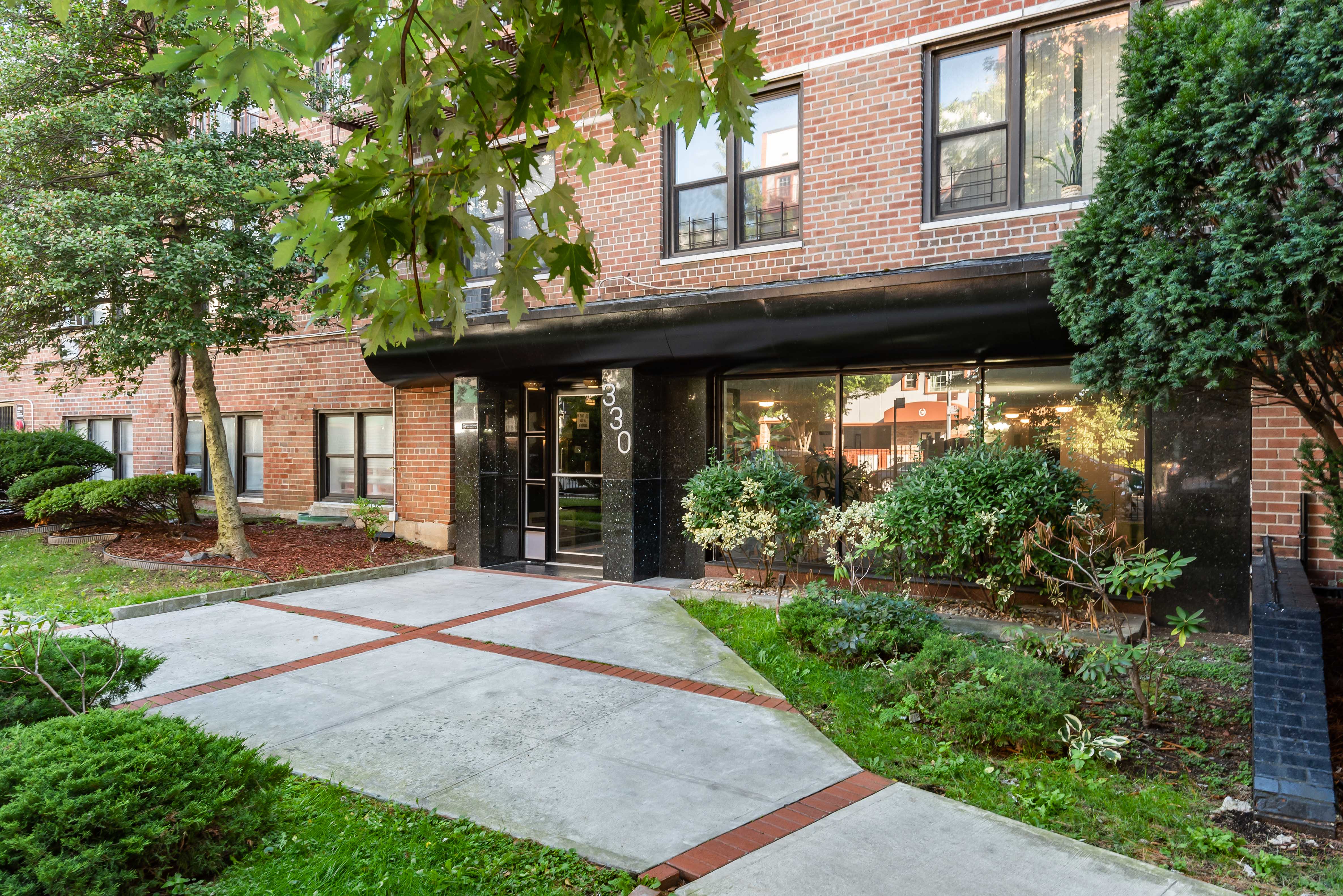 310 Lenox Road, Unit 4B Brooklyn, NY 11226 - Photo 18 of 19 Gallery Image 18