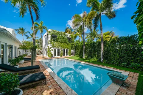 $3,950,000 | 939 West 47th Court, Miami Beach, FL 33140