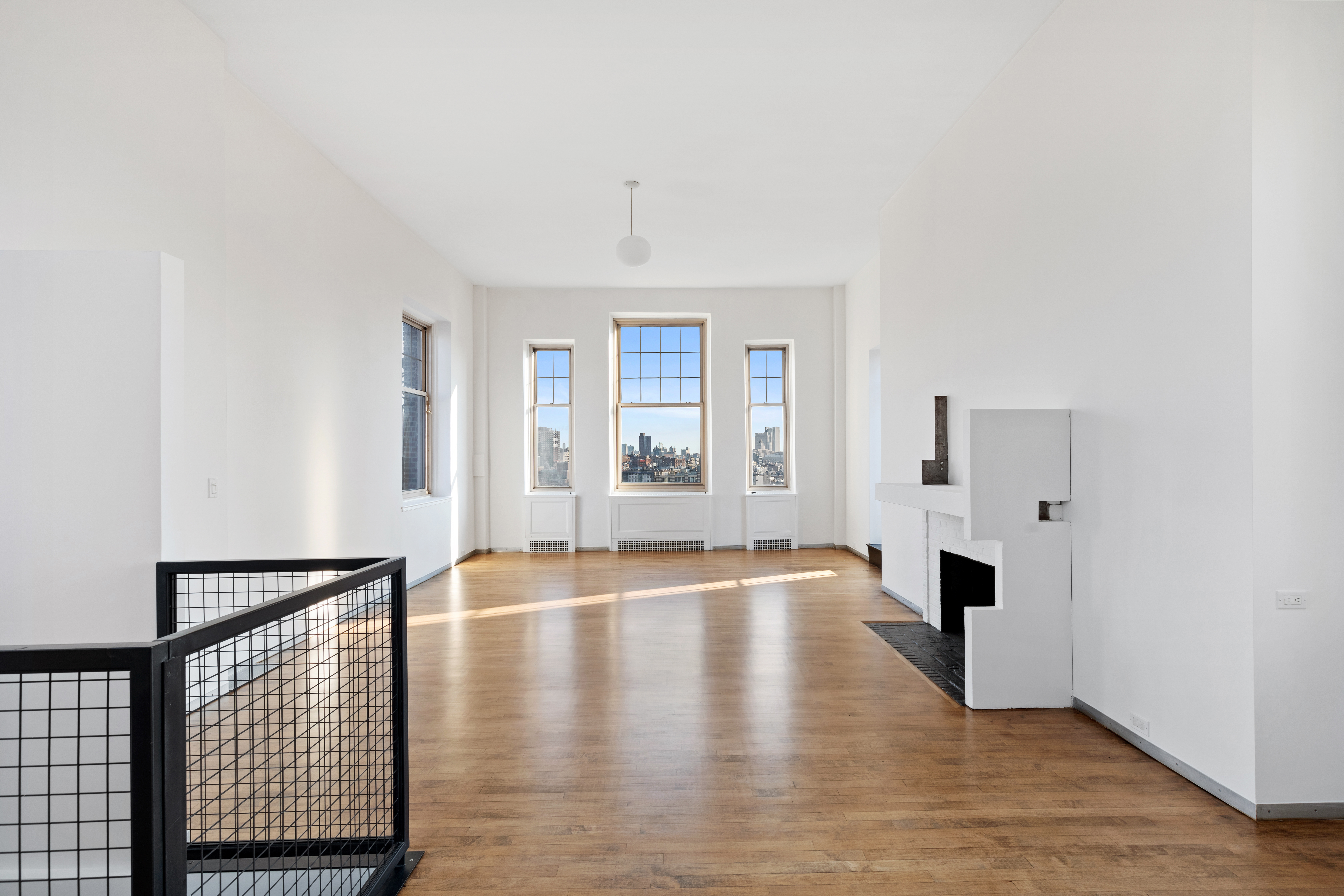 45 Christopher Street, Unit PHD Manhattan, NY 10014 - Photo 3 of 14