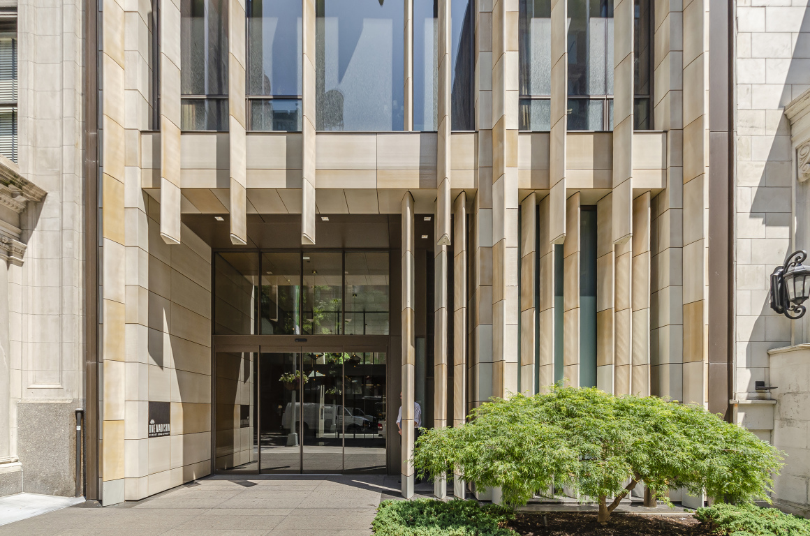 23 East 22nd Street, Unit TH2 Manhattan, NY 10010 - Photo 24 of 26 a view of a entrance of a building
