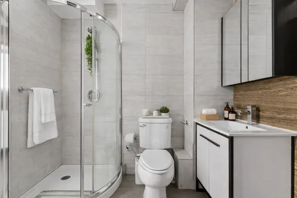 $4,095 | 911 Nostrand Avenue, Unit 1R | Crown Heights