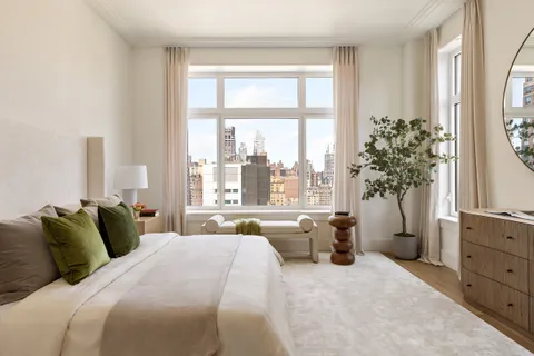 $18,500,000 | 200 East 75th Street, Unit PH1 | Lenox Hill