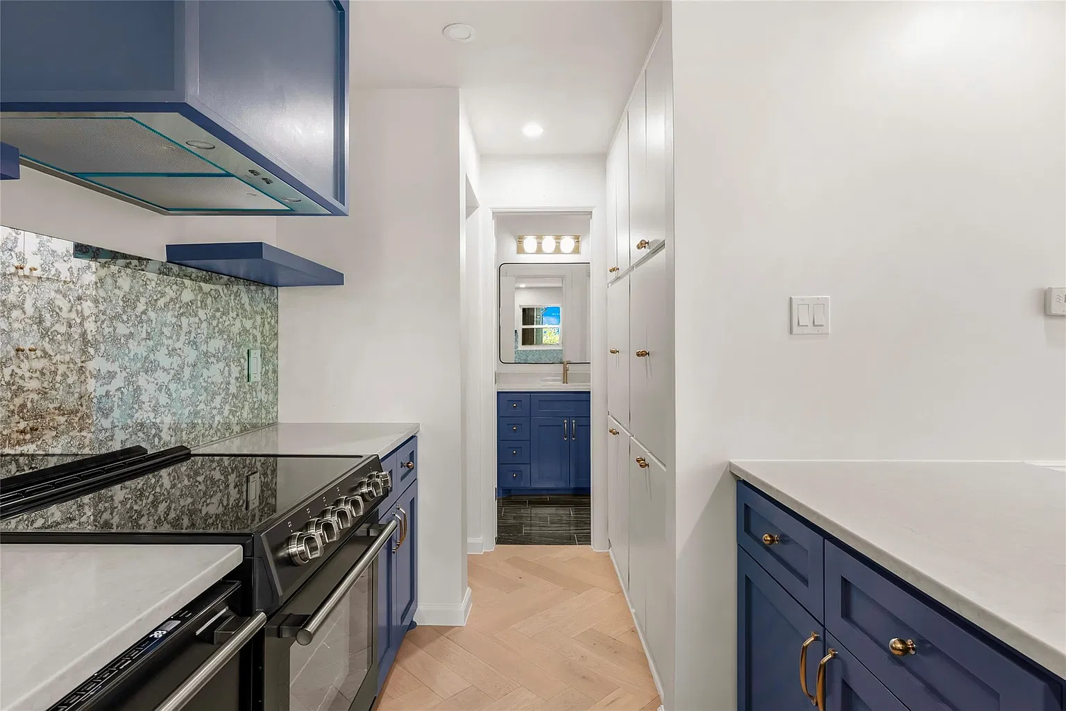 1711 Enfield Road, Unit 203 Austin, TX 78703 - Photo 12 of 26 Gallery Image 12