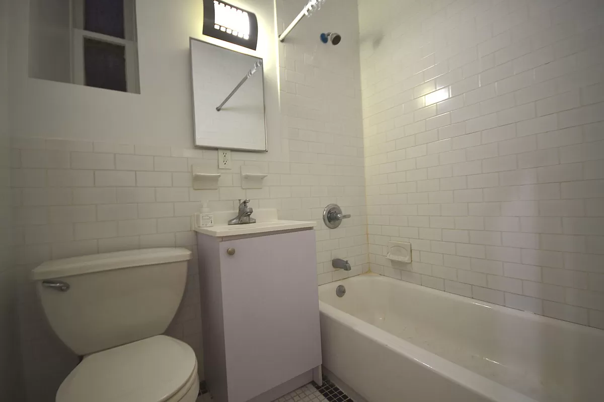 531 East 88th Street, Unit 1C Manhattan, NY 10128 - Photo 4 of 5