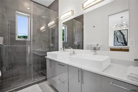 $1,450,000 | 3331 Southwest 29th Terrace, Unit 1, Miami, FL 33133