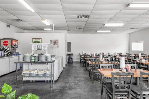 $400,000 | 697 West Cherry Street, Jesup, GA 31545