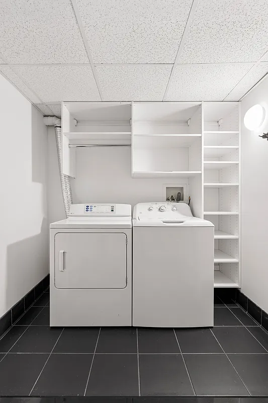 505 Greenwich Street, Unit 10E Manhattan, NY 10013 - Photo 17 of 20 Gallery Image 17
