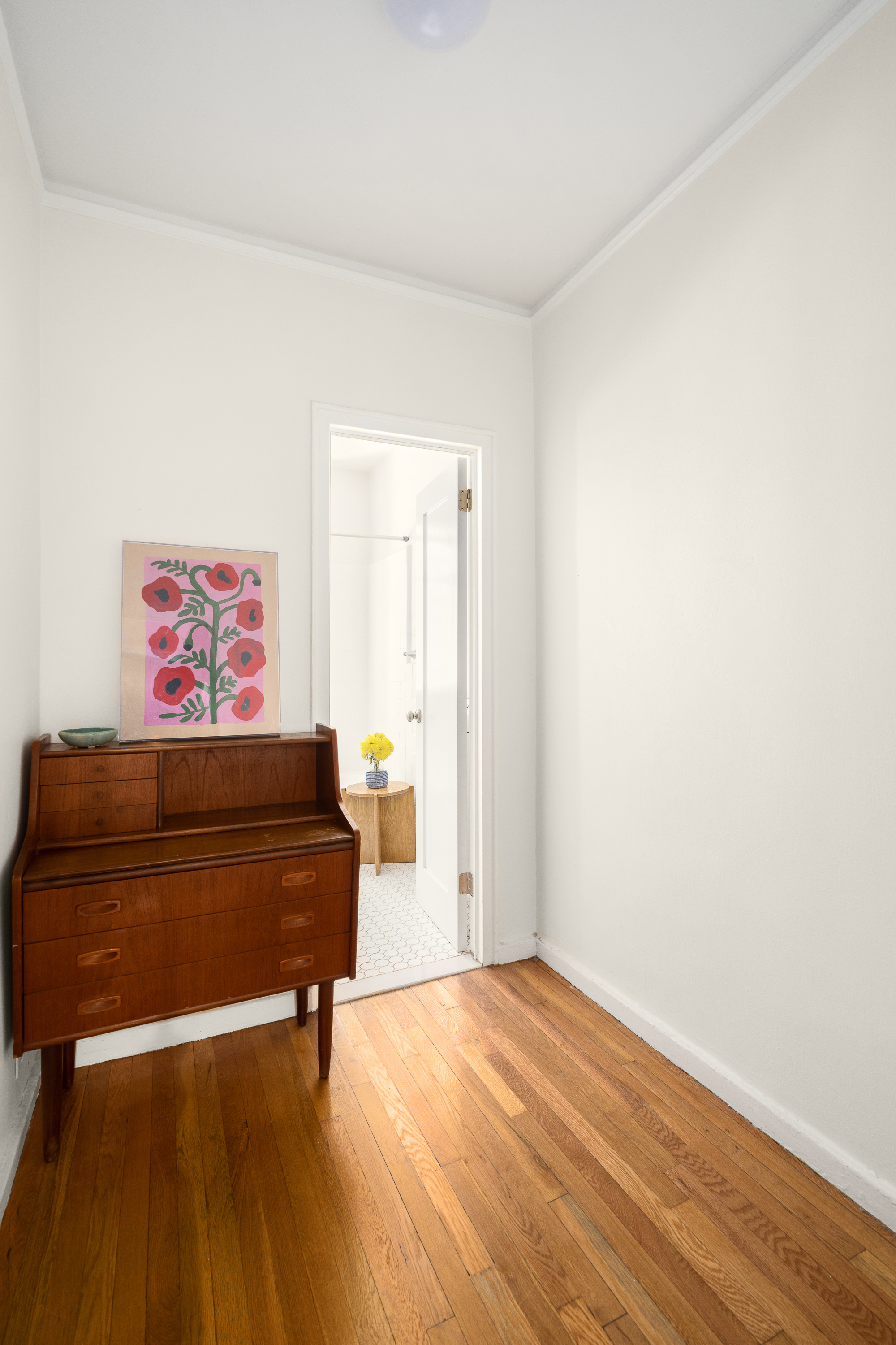 165 West 20th Street, Unit 3K Manhattan, NY 10011 - Photo 6 of 8