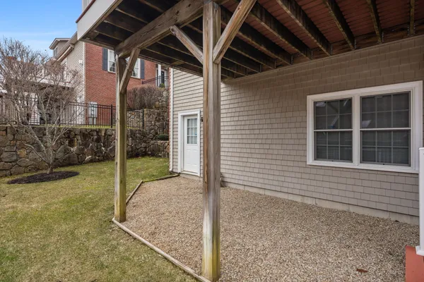 $949,000 | 900 Lynnfield Street, Lynnfield, MA 01940