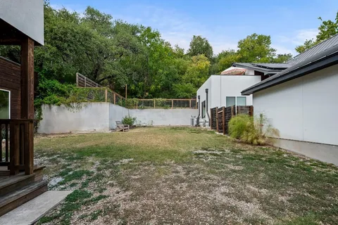 $549,000 | 2812 Oak Springs Drive, Unit 2, Austin, TX 78702