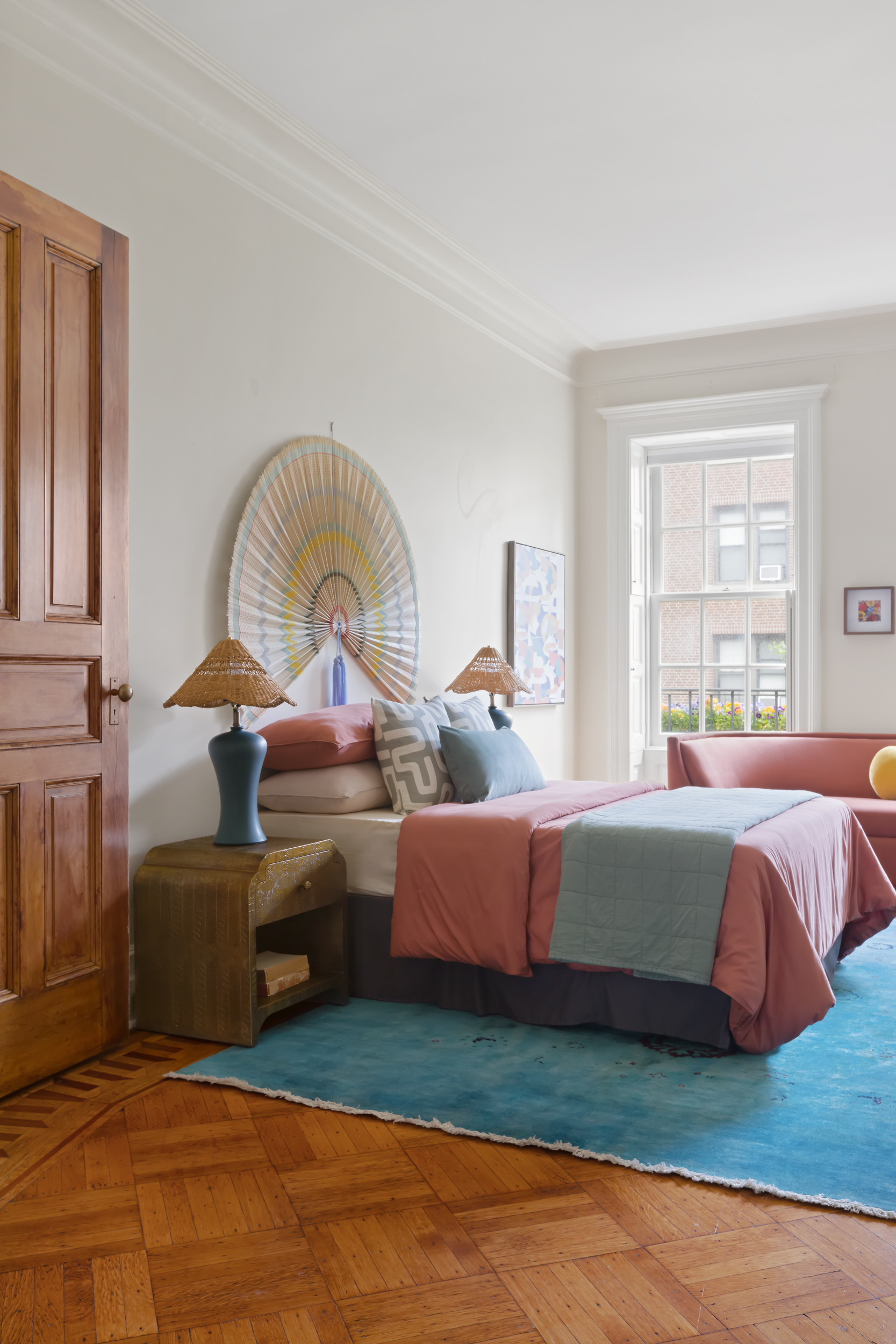 37 West 70th Street Manhattan, NY 10023 - Photo 29 of 41 a living room with furniture and a window