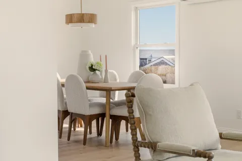 $1,295,000 | 30 Indian Road, Little Compton, RI 02837