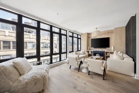 $2,700,000 | 128 West 26th Street, Unit PH | Chelsea
