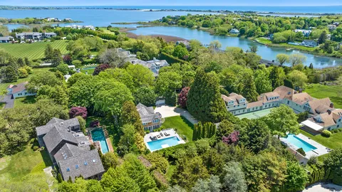 $5,950,000 | 89 Cobb Road, Water Mill, NY 11976