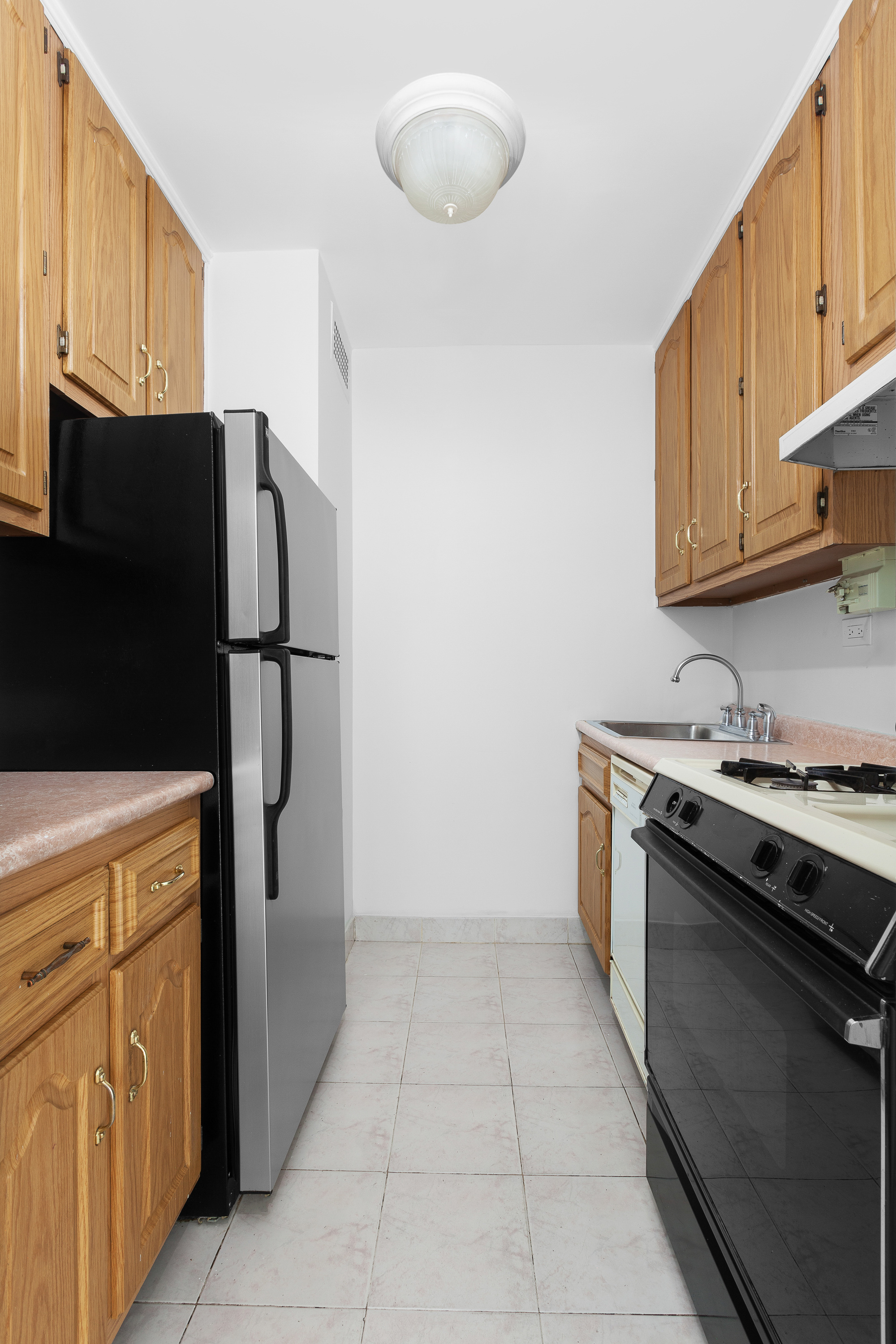 201 East 17th Street, Unit 25EF Manhattan, NY 10003 - Photo 15 of 19