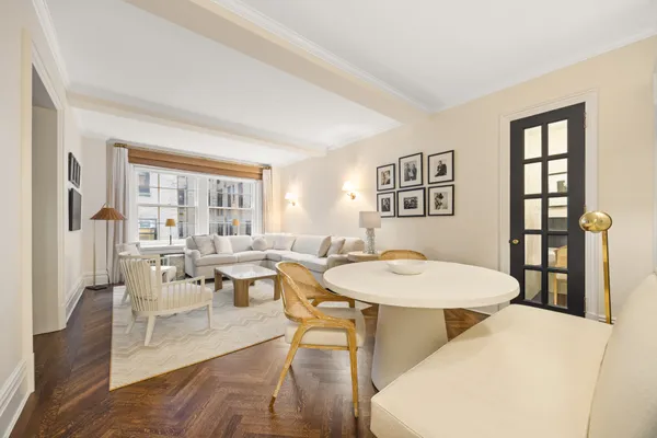 $999,000 | 23 East 74th Street, Unit 7E | Lenox Hill