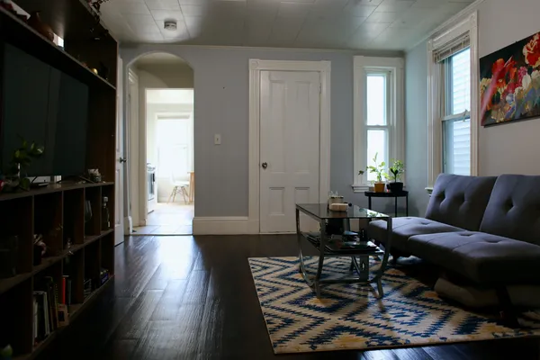 $2,650 | 603 Bennington Street, Unit 1, Boston, MA 02128