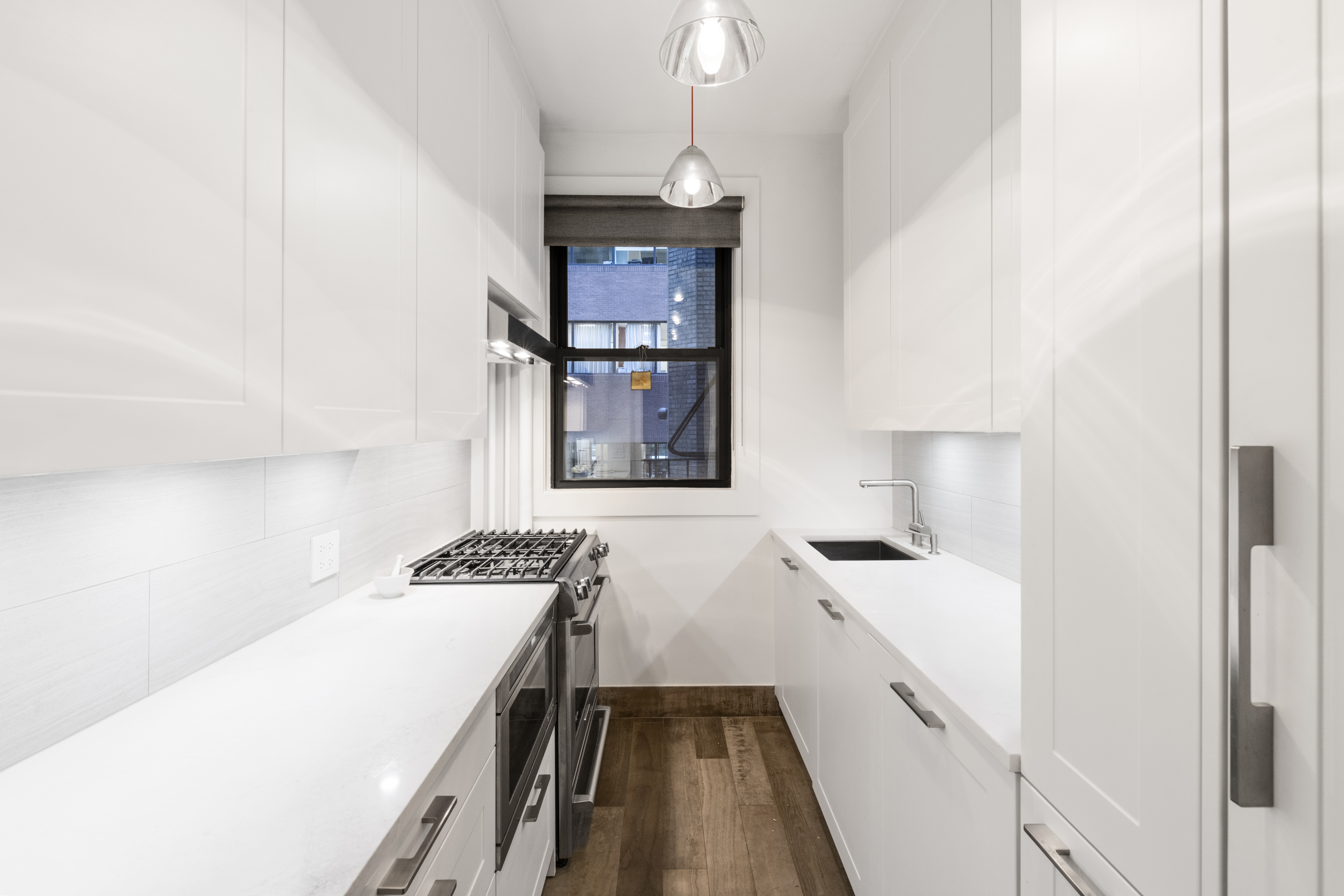 212 East 48th Street, Unit 3B Manhattan, NY 10017 - Photo 4 of 7