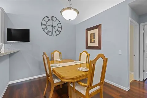 $525,000 | 10 Pond View Way, Fitchburg, WI 53711