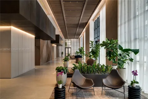 $400,000 | 601 Northeast 1st Avenue, Unit 3210, Miami, FL 33132