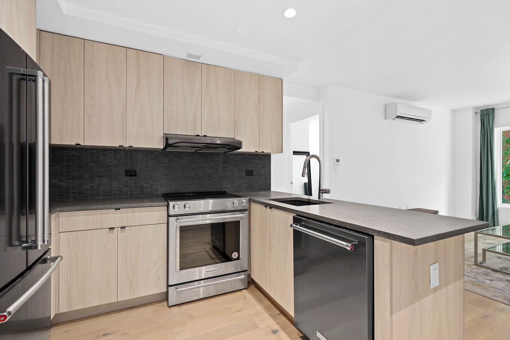 15 East 19th Street, Unit 2E Brooklyn, NY 11226 - Photo 2 of 7