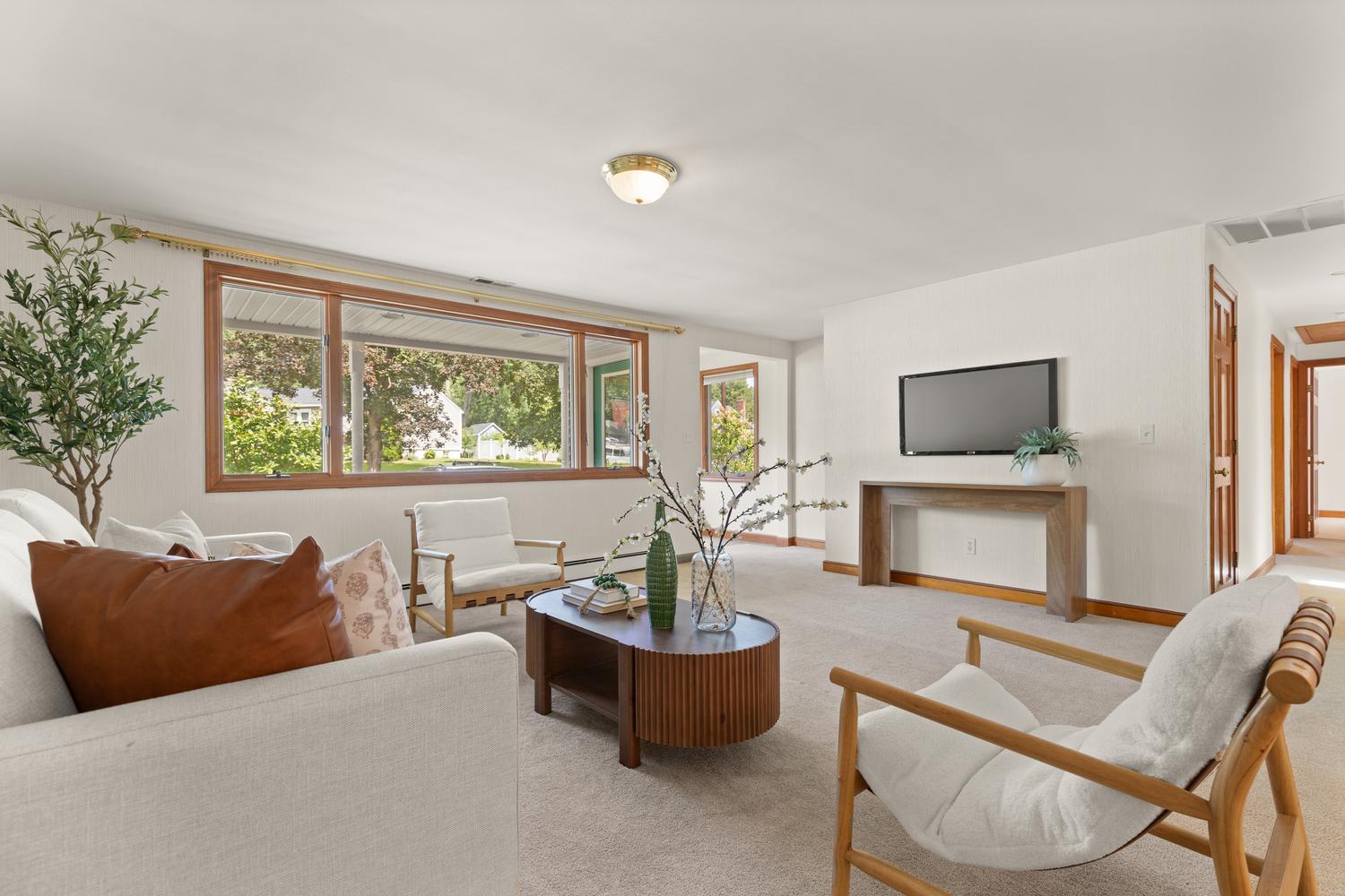 226 Peter Spring Road Concord, MA 01742 - Photo 3 of 20 Gallery Image 3