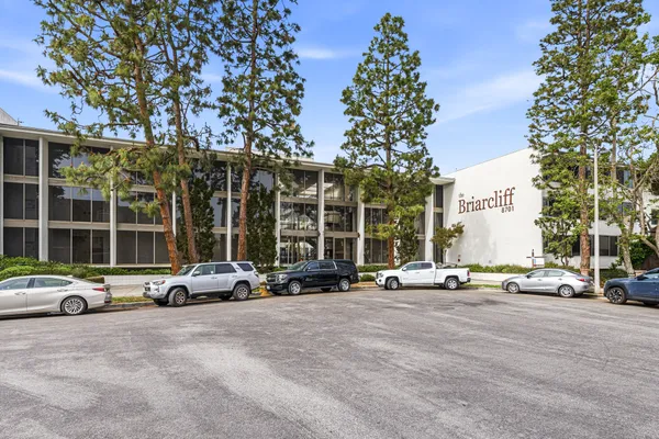 $799,000 | 8701 Delgany Avenue, Unit 110, Playa del Rey, CA 90293