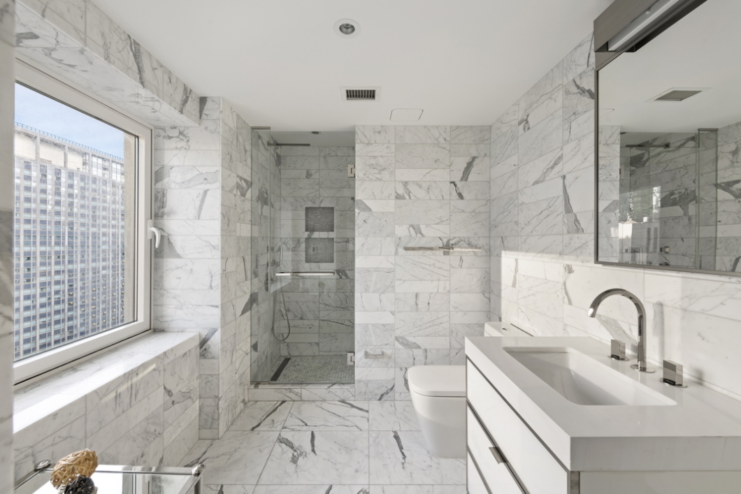 135 West 52nd Street, Unit 40A Manhattan, NY 10019 - Photo 17 of 32