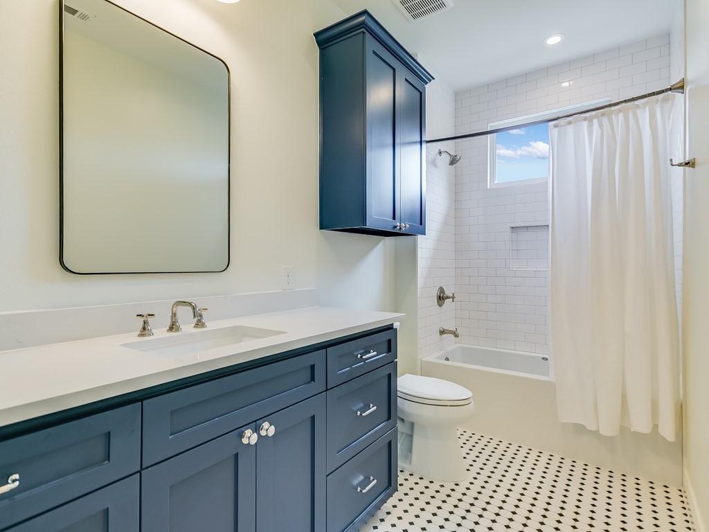 4102 Deepwoods Drive Austin, TX 78731 - Photo 21 of 29