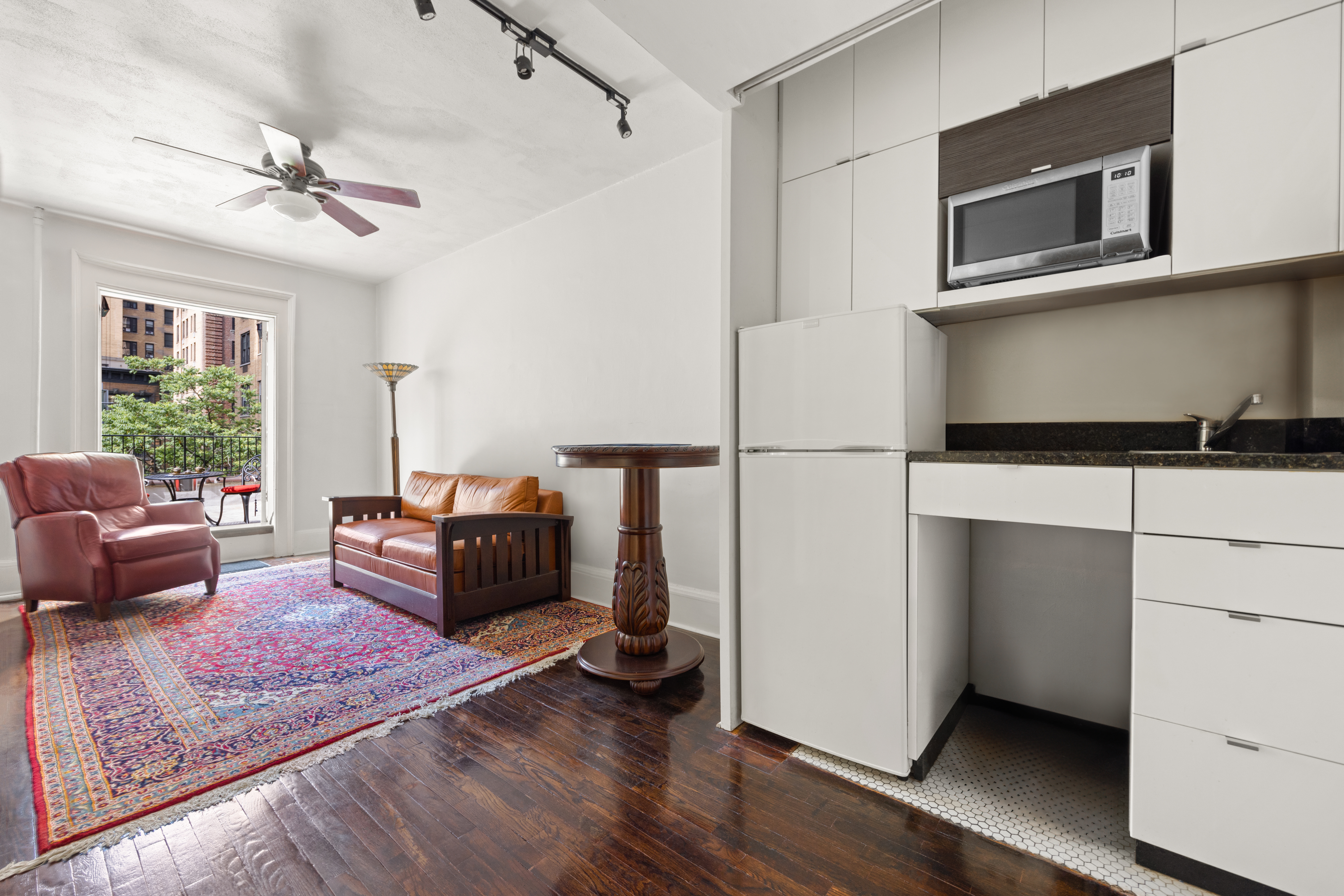 278 West 86th Street, Unit 4B Manhattan, NY 10024 - Photo 2 of 9