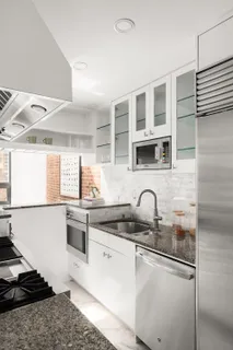 $2,995,000 | 342 West 85th Street, Unit PH6AB | Upper West Side