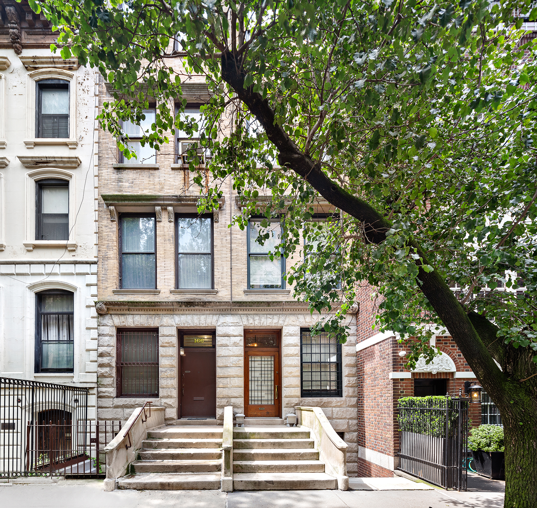 164 East 71st Street Manhattan, NY 10021 - Photo 5 of 29