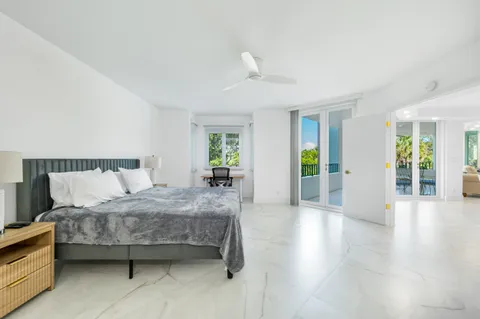 $1,275,000 | 100 Southeast 5th Avenue, Unit 304, Boca Raton, FL 33432