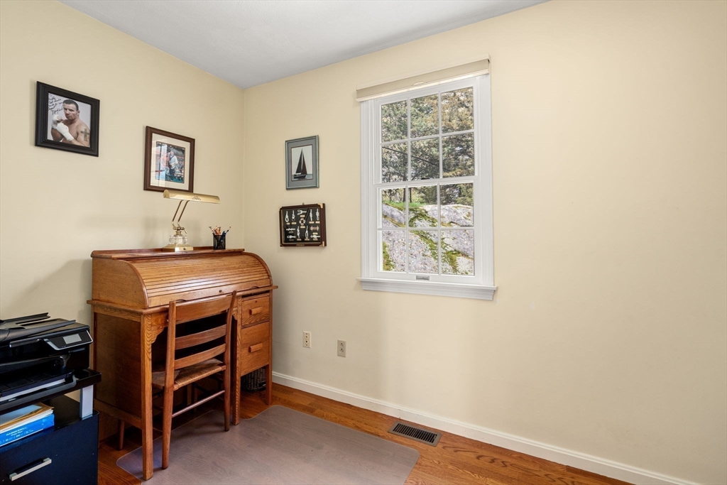 178 Atlantic Street Gloucester, MA 01930 - Photo 22 of 36