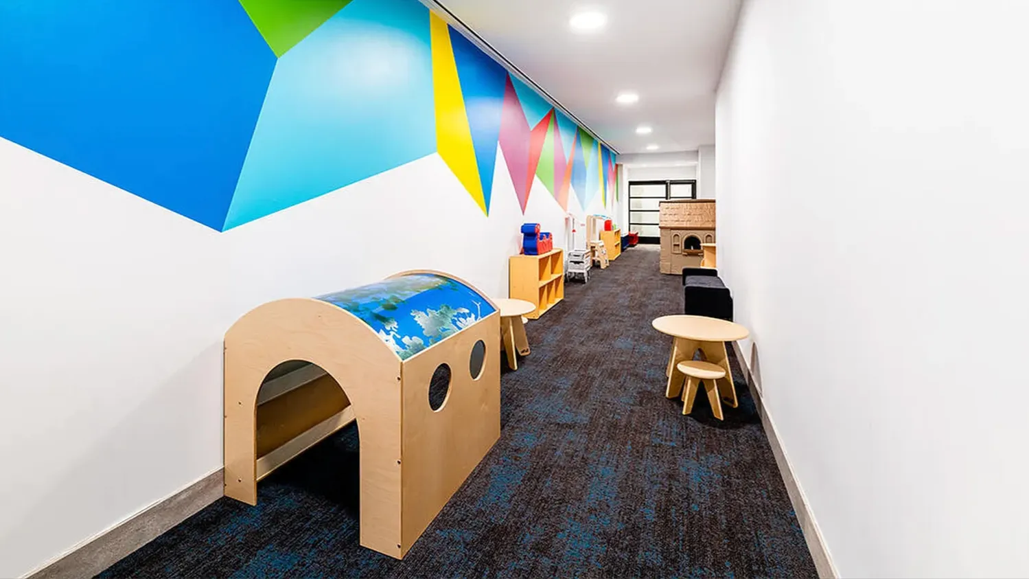 a view of yard with green space