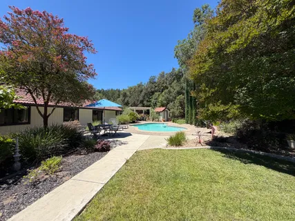 $1,250,000 | 275 Kerry Lane, Cloverdale, CA 95425