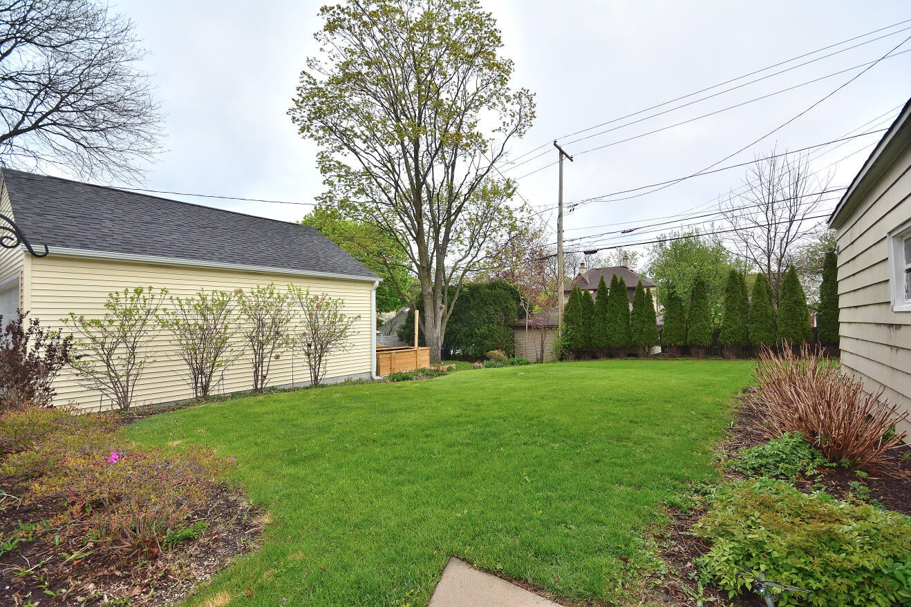 236 North 90th Street Milwaukee, WI 53226 - Photo 28 of 34