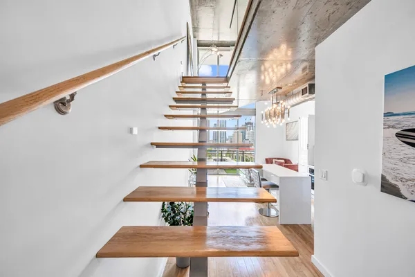 $419,999 | 690 Southwest 1st Court, Unit 1709, Miami, FL 33130