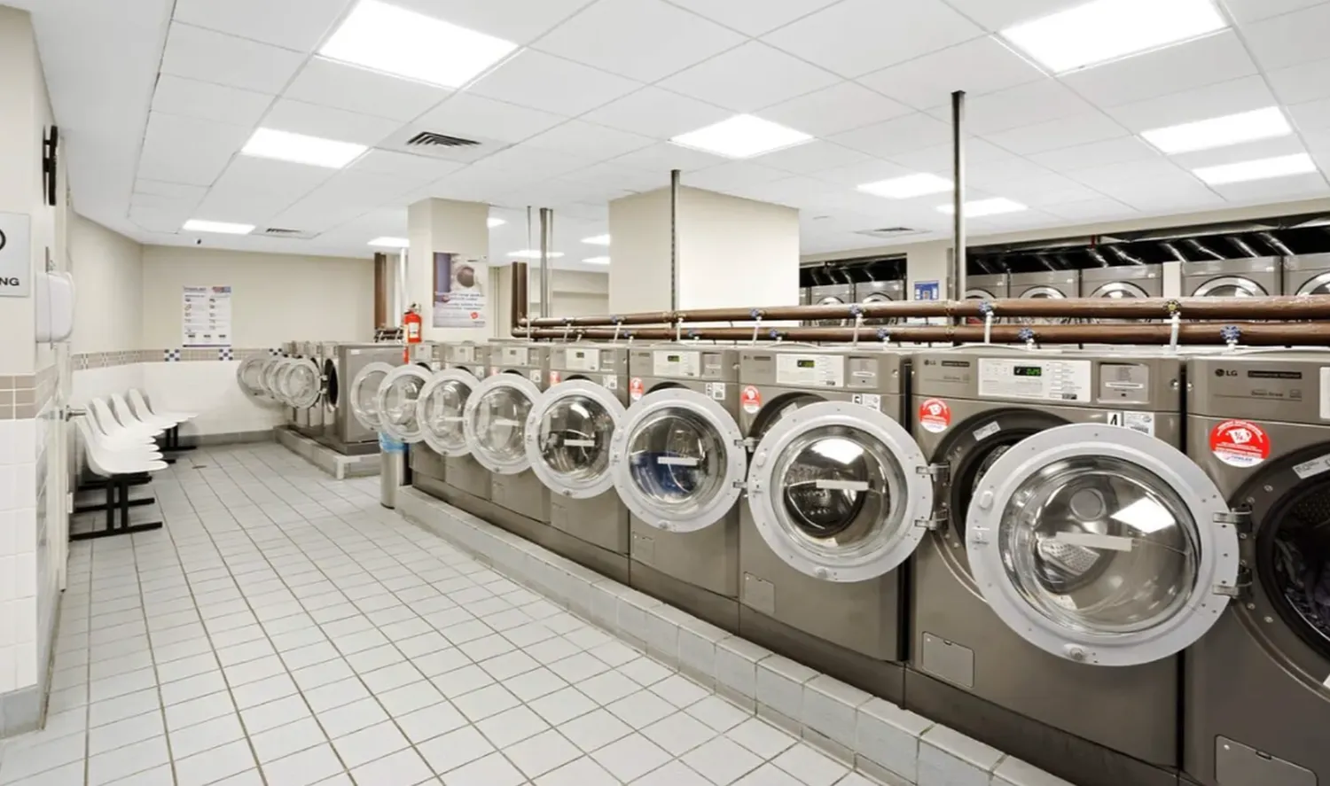 a view of kitchen with washer and dryer