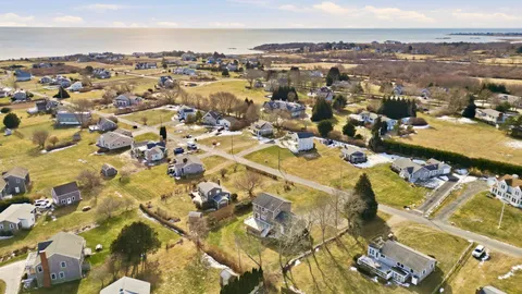 $1,295,000 | 30 Indian Road, Little Compton, RI 02837