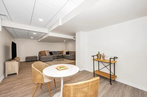 Contact Agent | 14 South Duke Street, Rockville, MD 20850