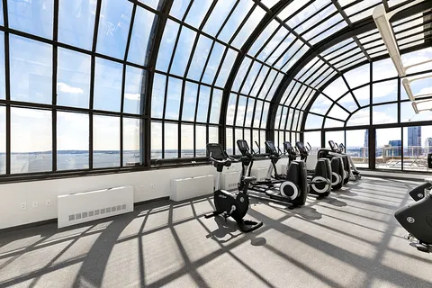 $1,300,000 | 200 Rector Place, Unit 36LM | Battery Park City